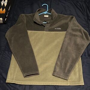 Columbia Olive and Gray Fleece Pullover